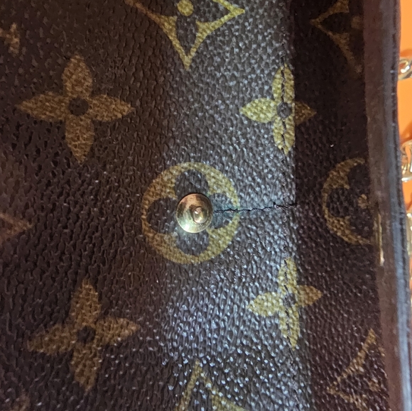 Louis Vuitton VINTAGE Sarah Wallet monogram canvas snap close inside zip - Picture 11 of 15